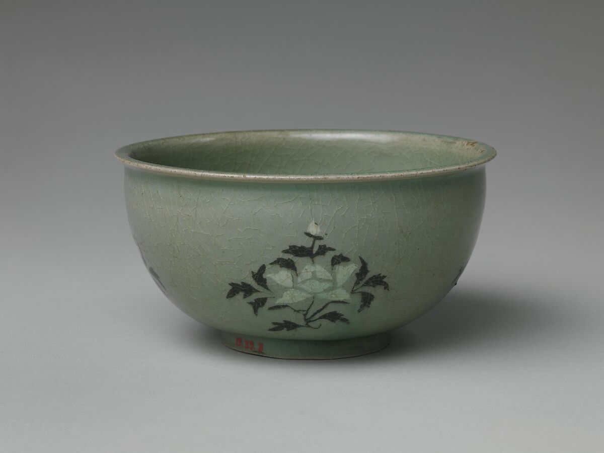 Basin decorated with peonies, Stoneware with inlaid design under celadon glaze, Korea
