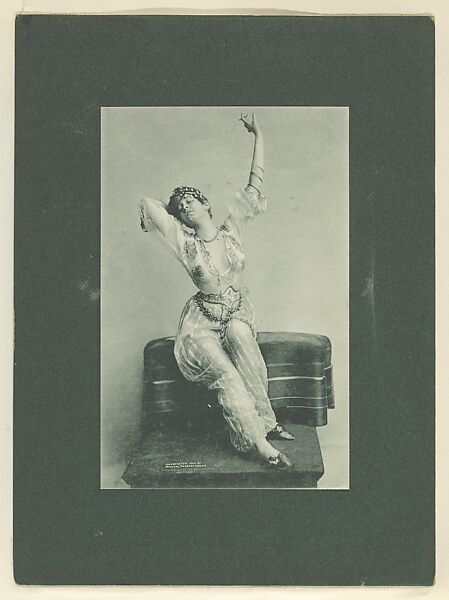 Plate 10, from Little Egypt Actresses series (T2), issued by Monopole Tobacco Works to promote Khedive Egyptian Cigarettes, Monopole Tobacco Works, Photolithograph 