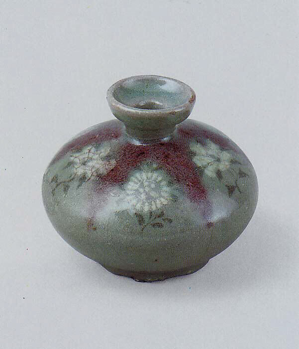Oil bottle decorated with peonies and chrysanthemums, Stoneware with copper-red and inlaid design under celadon glaze, Korea