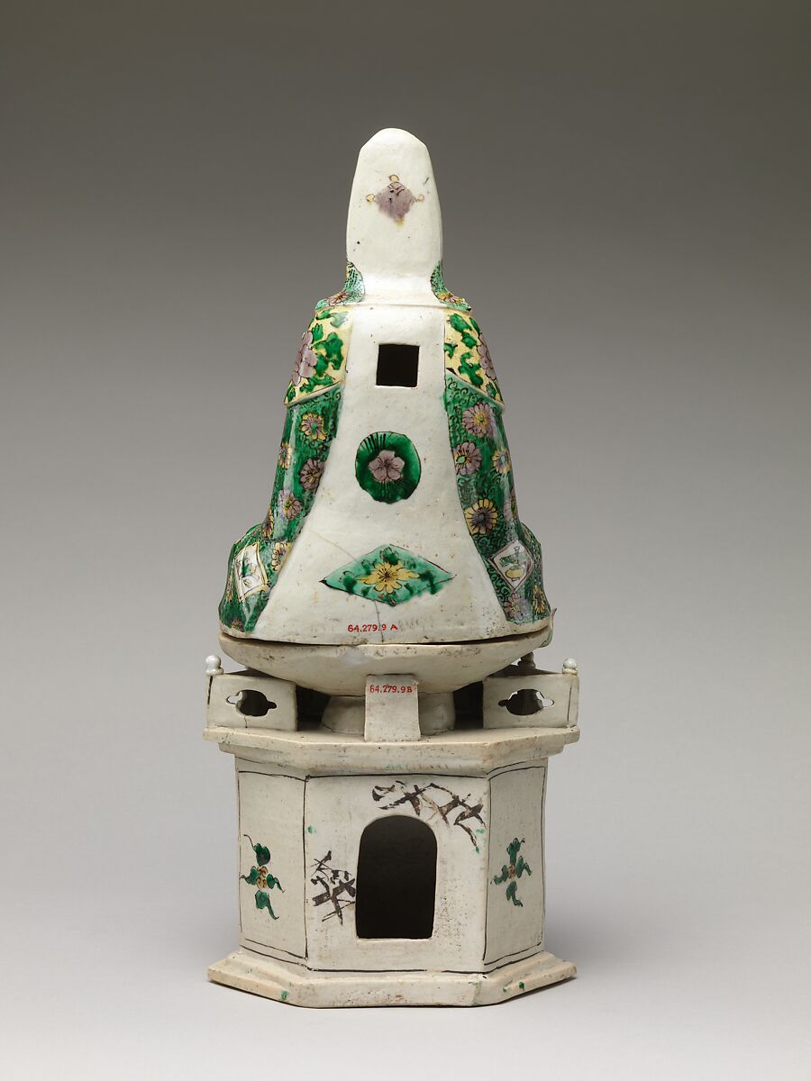 Figure of Guanyin, Porcelain painted in famille verte enamels on the biscuit, China