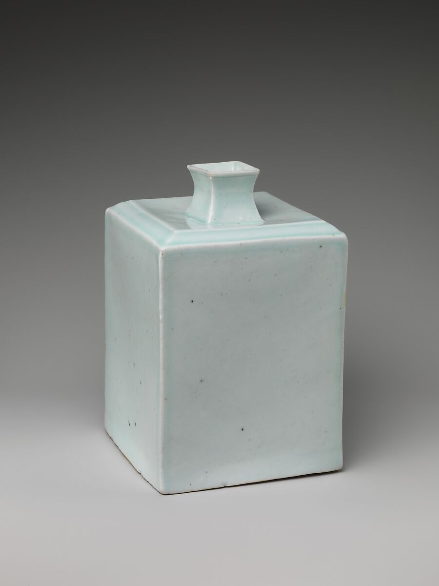 Square bottle, Porcelain, Korea