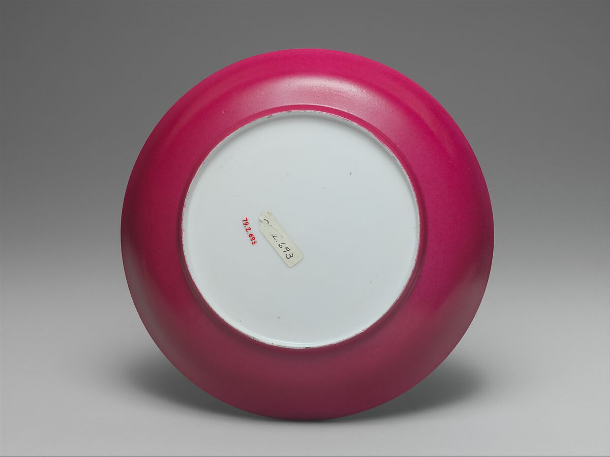 Dish with bird and flowers, Porcelain painted in overglaze polychrome enamels (Jingdezhen ware), China