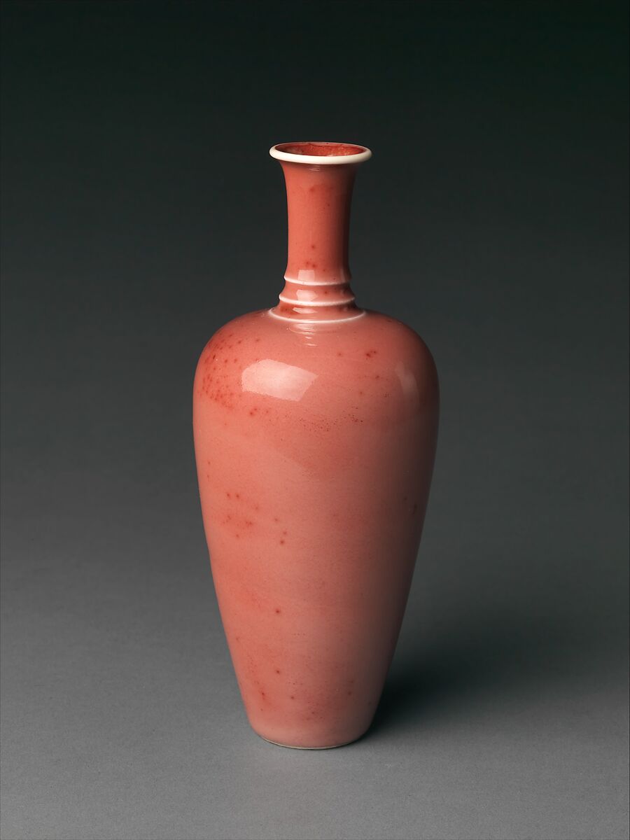 Vase, Porcelain with peach-bloom glaze (Jingdezhen ware), China 
