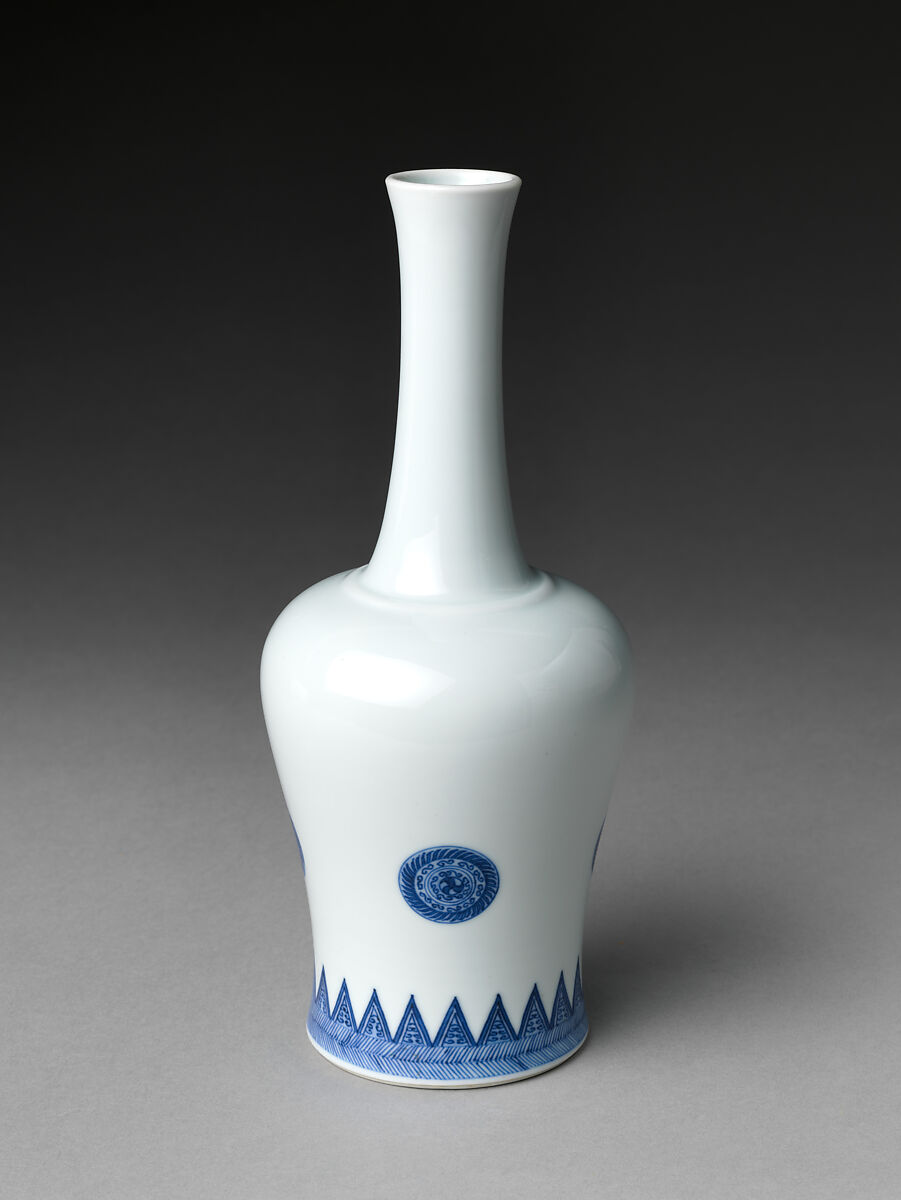 Bottle with Stylized Rosette, Porcelain painted with cobalt blue under transparentglaze (Jingdezhen ware), China