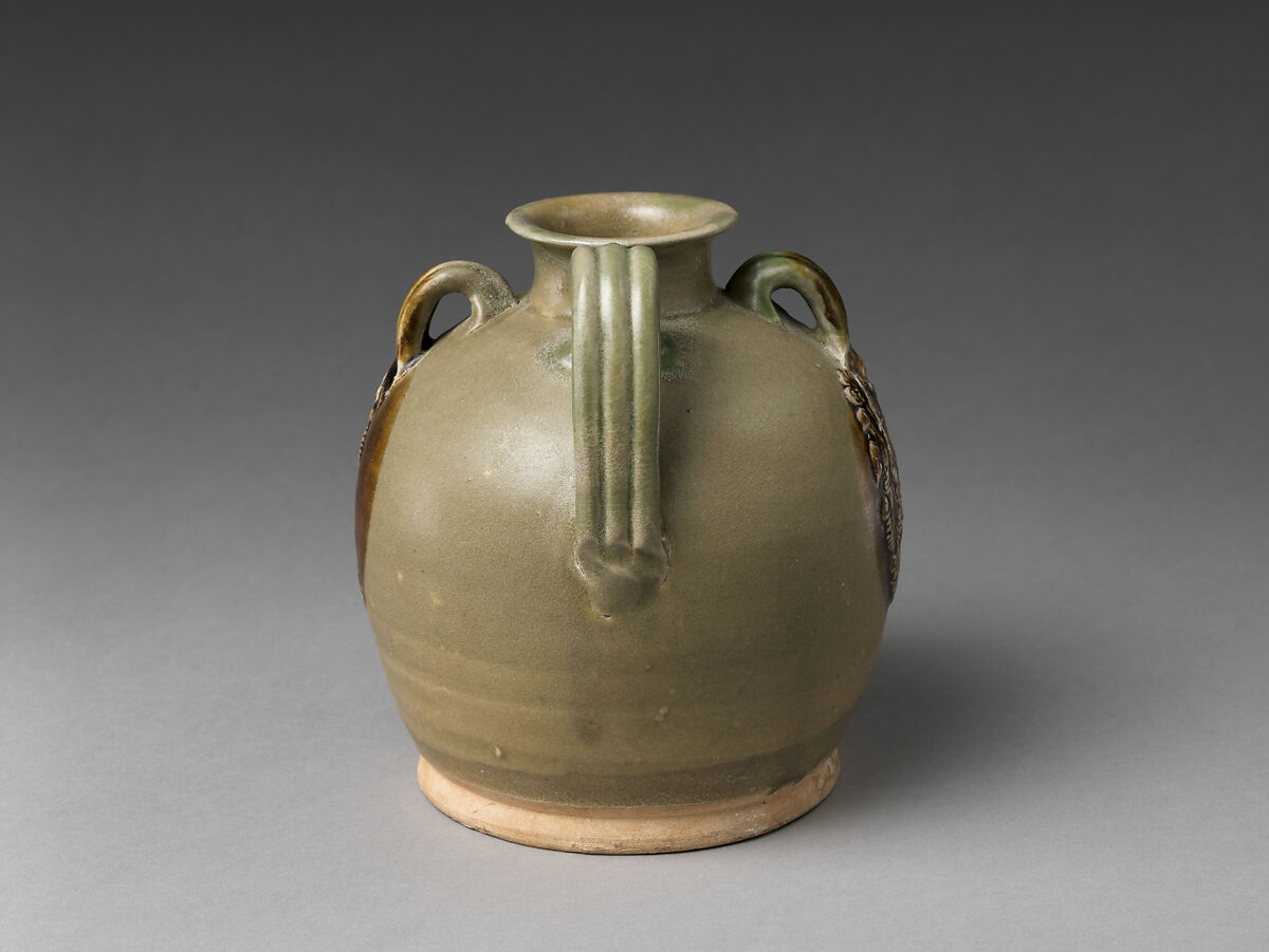 Ewer with dancing figures, Stoneware with white slip, pigment, and applied decoration under straw glaze (Changsha ware), China