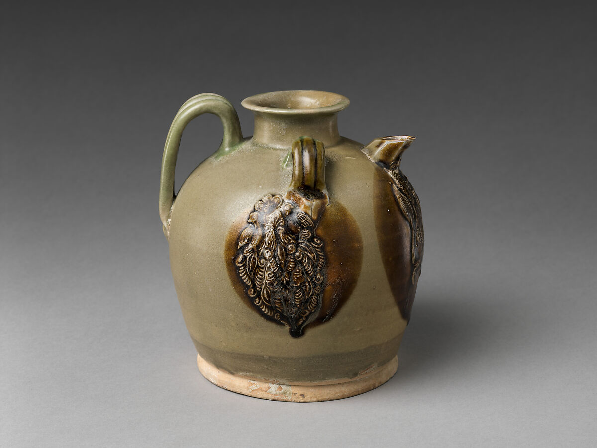 Ewer with dancing figures, Stoneware with white slip, pigment, and applied decoration under straw glaze (Changsha ware), China
