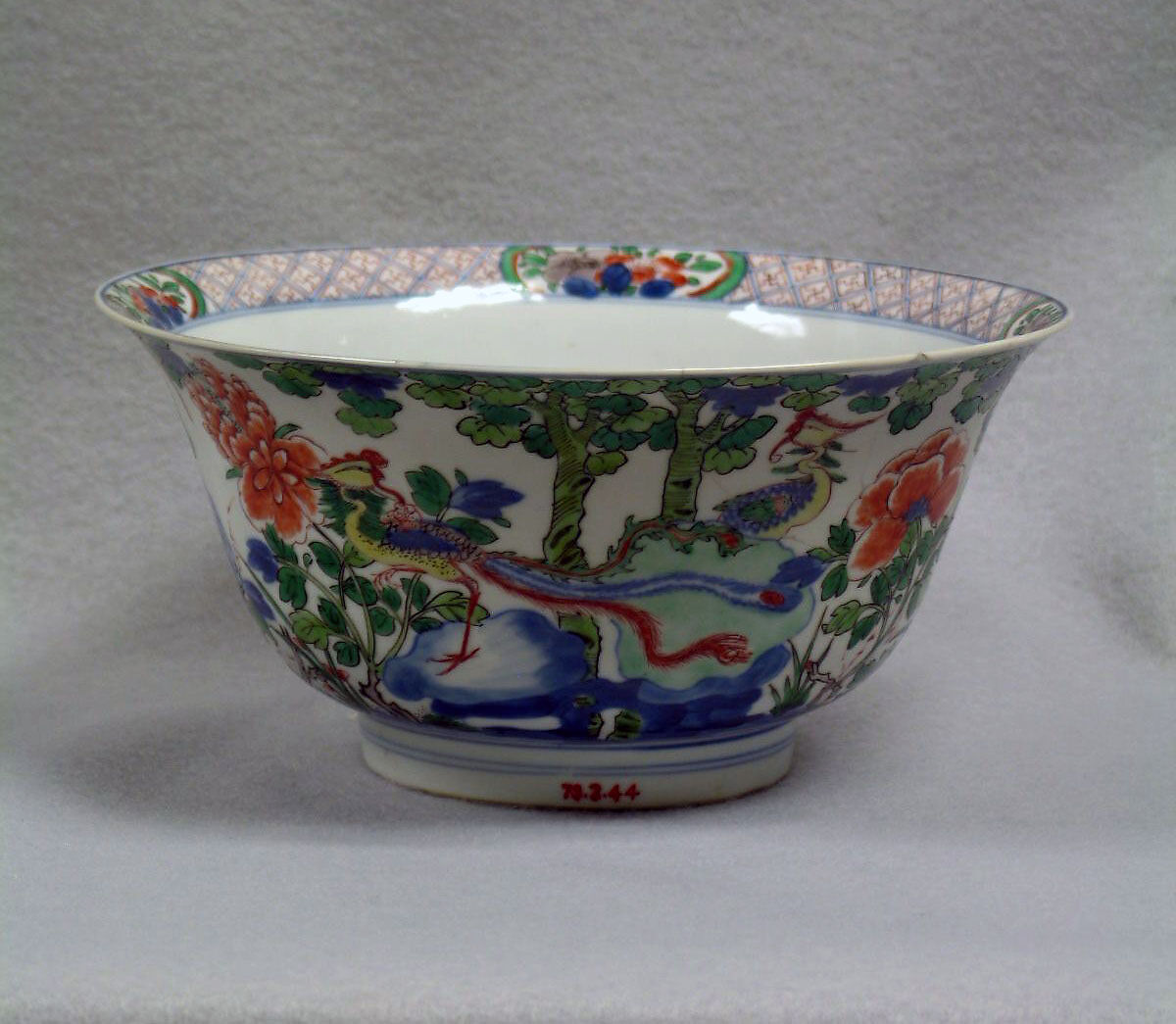 Bowl with geese, Porcelain painted in underglaze blue and overglaze enamels, China