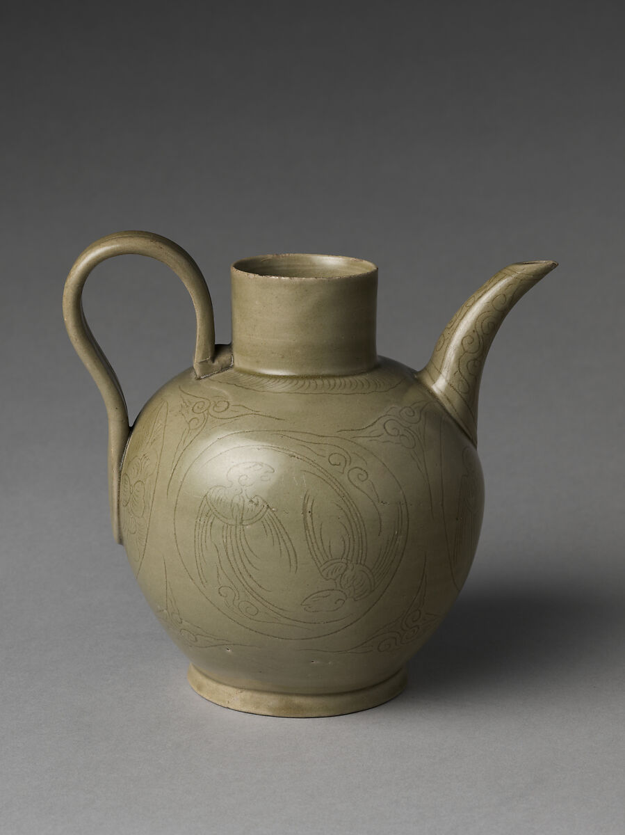 Ewer with Parrots, Stoneware with incised decoration under celadon glaze (Yue ware), China