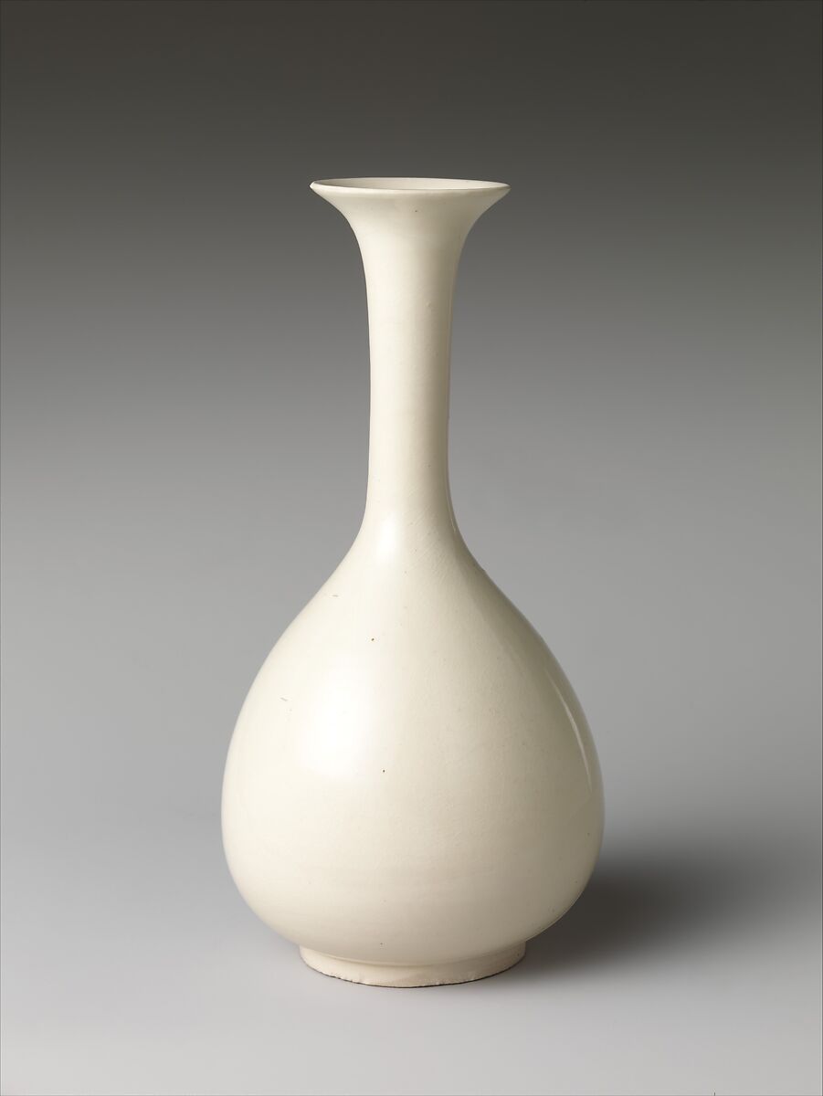 Bottle, Porcelain with ivory glaze (Ding ware), China 