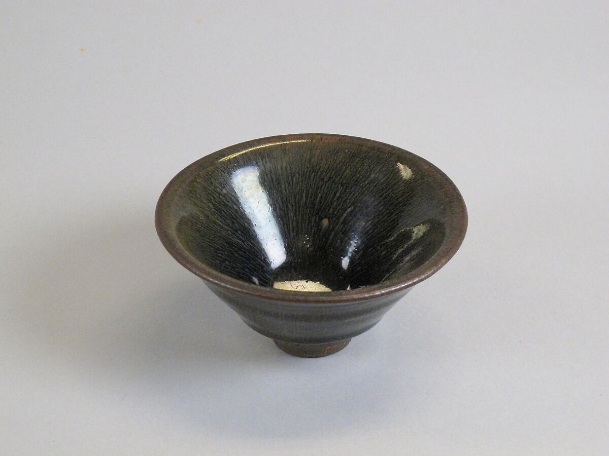 Tea Bowl with “Hare’s-Fur” Decoration, Stoneware with iron-oxide glaze (Jian ware), China 