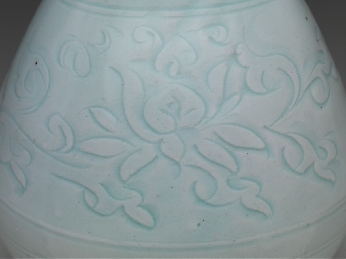 Bottle with Lotus Scroll, Porcelain with incised decoration under celadon glaze (Jingdezhen Qingbai ware), China