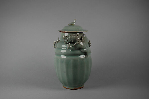Covered jar