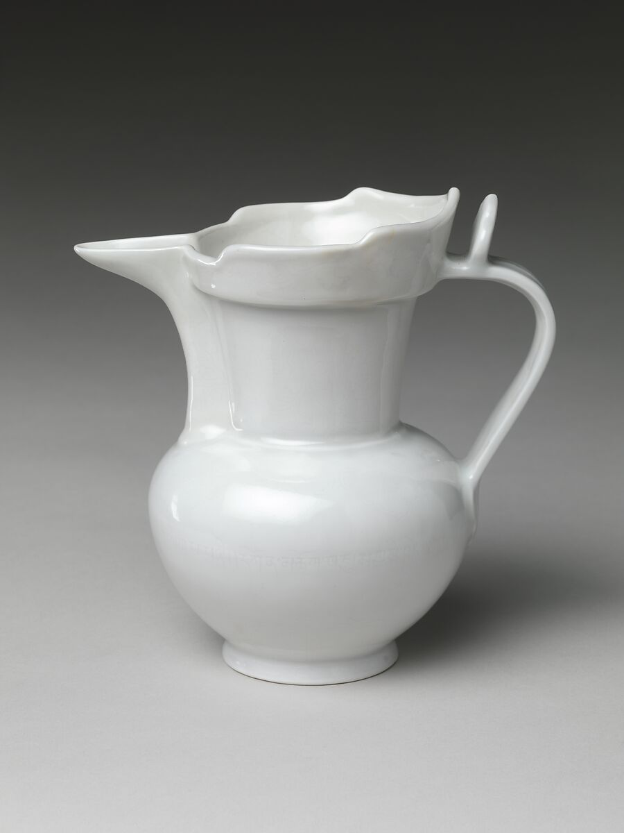 Monk’s cap ewer, Porcelain with incised hidden (anhua) decoration under transparent glaze (Jingdezhen ware), China