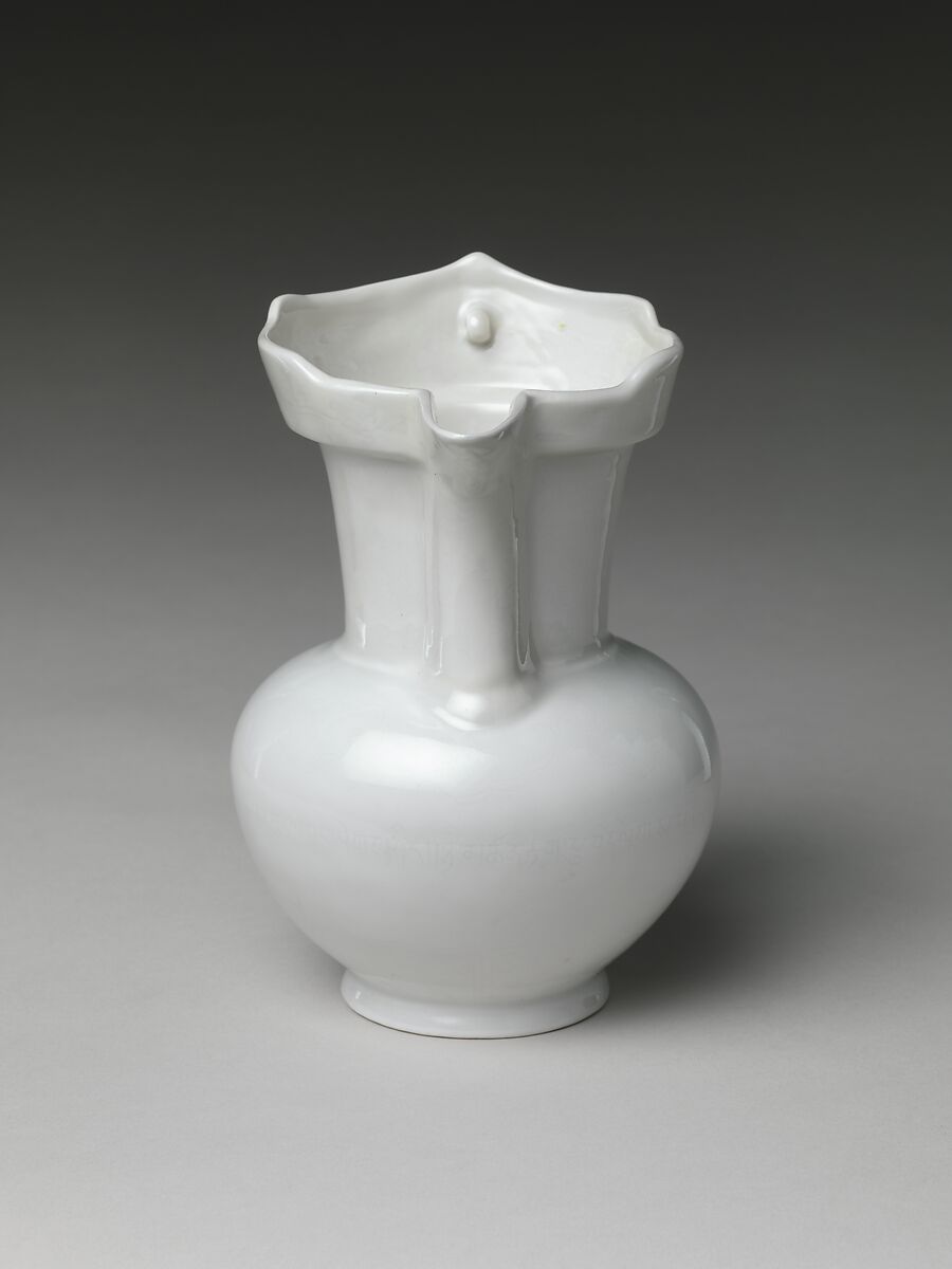 Monk’s cap ewer, Porcelain with incised hidden (anhua) decoration under transparent glaze (Jingdezhen ware), China