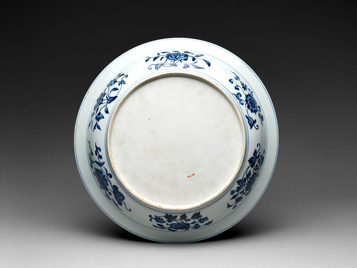 Plate with chrysanthemums and peonies, Porcelain painted with cobalt blue under a transparent glaze (Jingdezhen ware), China