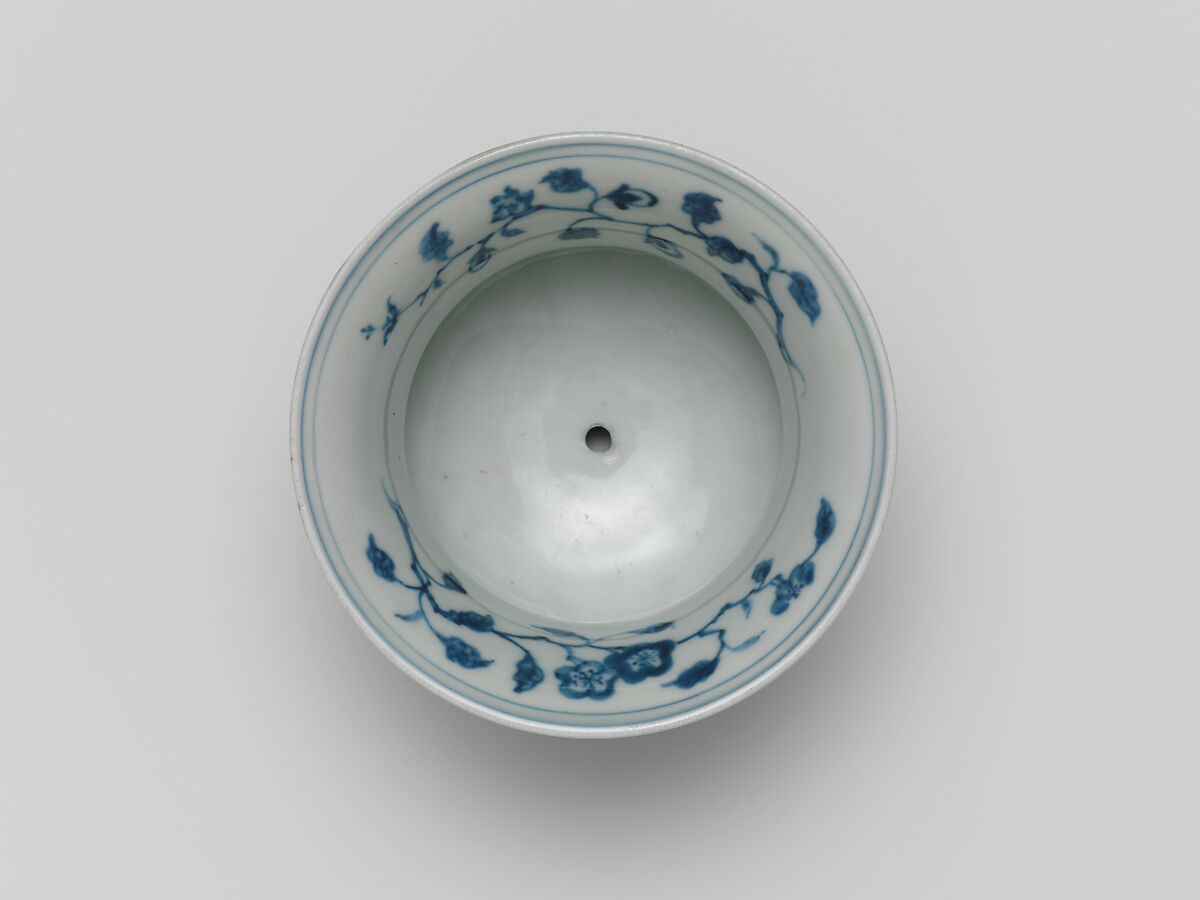 Jar with Scrolling Vine and Gourds, Porcelain painted with cobalt blue under transparent glaze (Jingdezhen ware), China