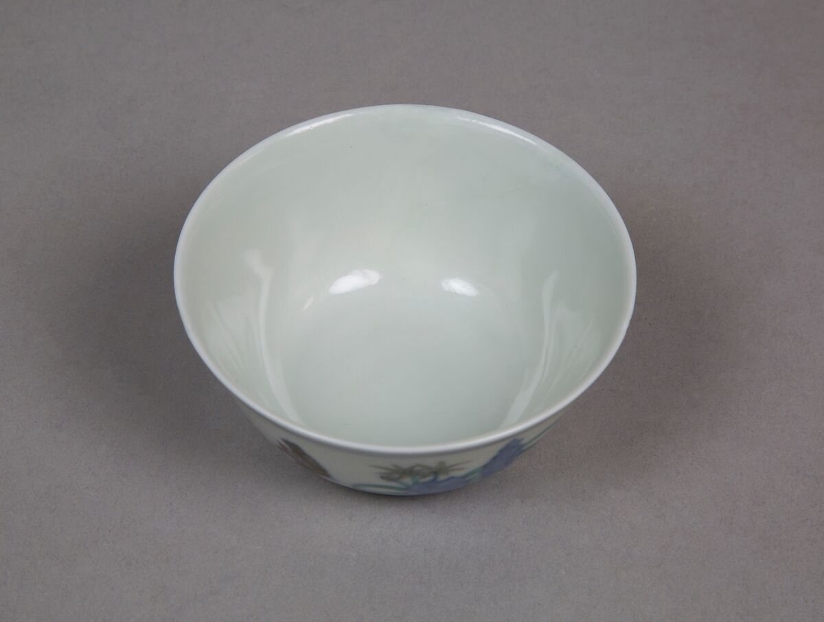 Chicken cup, Porcelain painted in underglaze cobalt blue and overglaze colored enamel (Jingdezhen ware), China