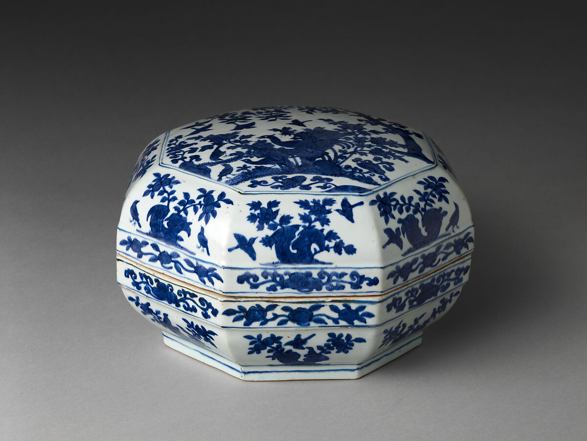 Box with flowers and birds, Porcelain painted with cobalt blue under transparent glaze (Jingdezhen ware), China 