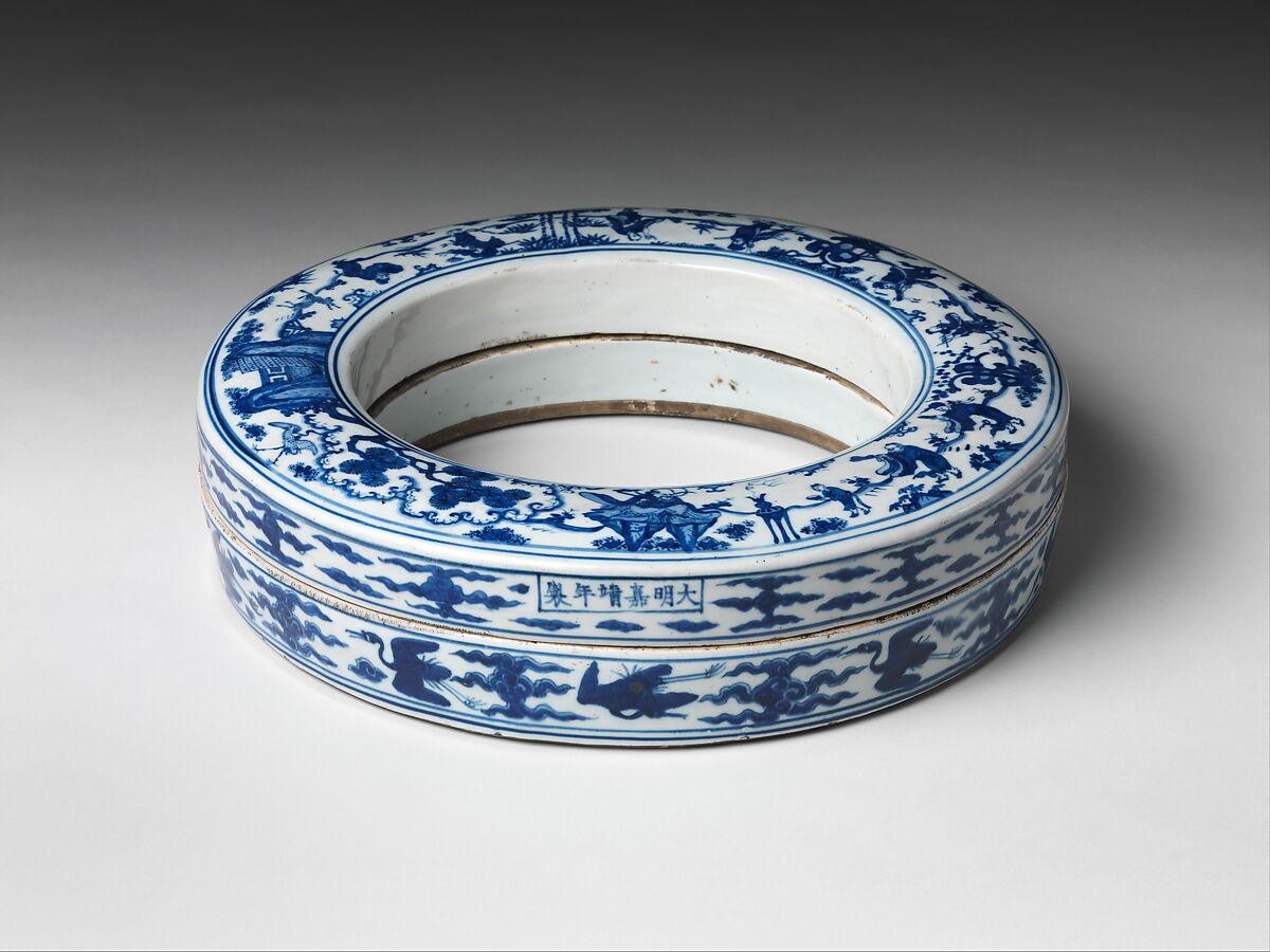 Box with Daoist Immortals, Porcelain painted with cobalt blue under transparent glaze (Jingdezhen ware), China 