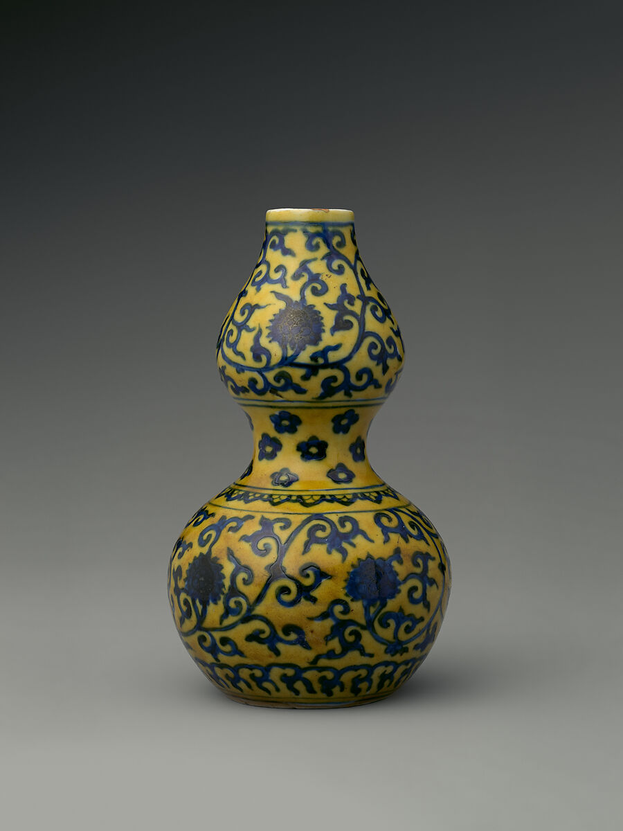 Gourd-Shaped Bottle with Lotuses, Porcelain painted with cobalt blue under and colored enamels over transparent glaze (Jingdezhen ware), China 