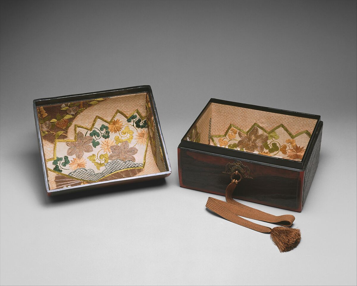 Small Shoulder Drum (Kotsuzumi) with Hydrangeas for Noh Performance, Lacquered wood with gold hiramaki-e; leather and silk, Japan