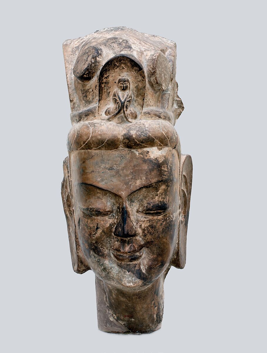 Head of a bodhisattva, probably Avalokiteshvara, Limestone, China 