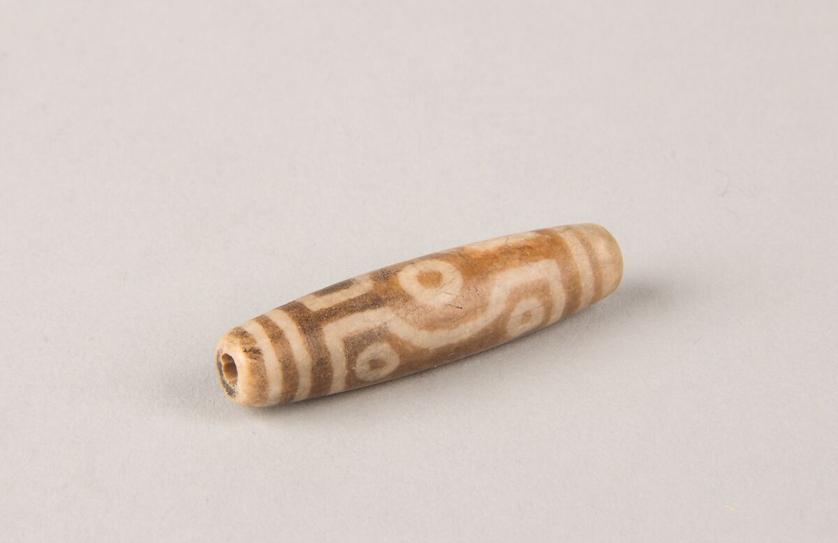 Bead with stained decoration, Jade, China 