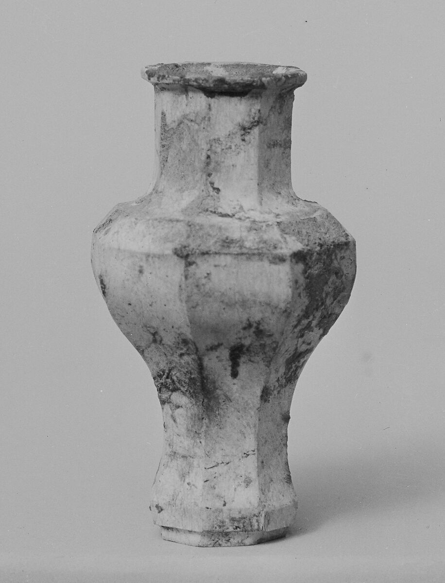 Octagonal Vase, Jade, China 