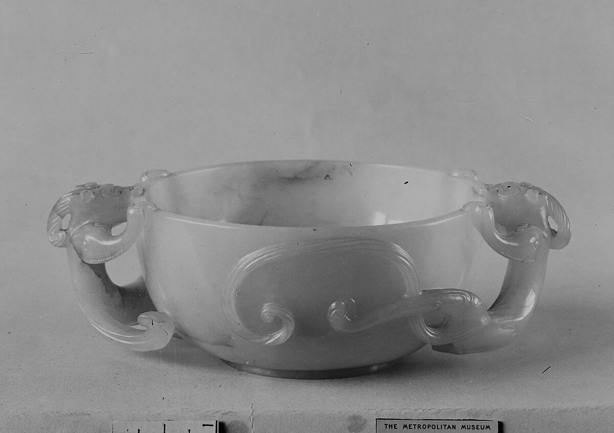 Cup with dragon handles, Jade (nephrite), China 