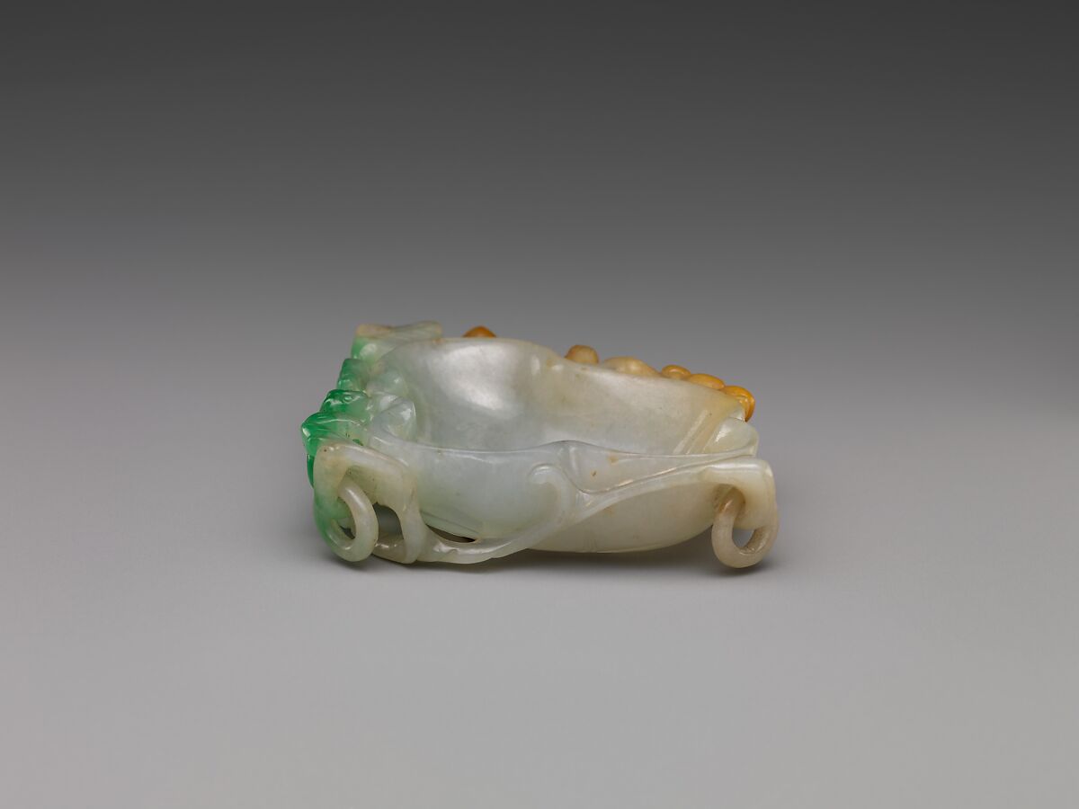 Dish with grapes and squirrels, Jade (jadeite), China
