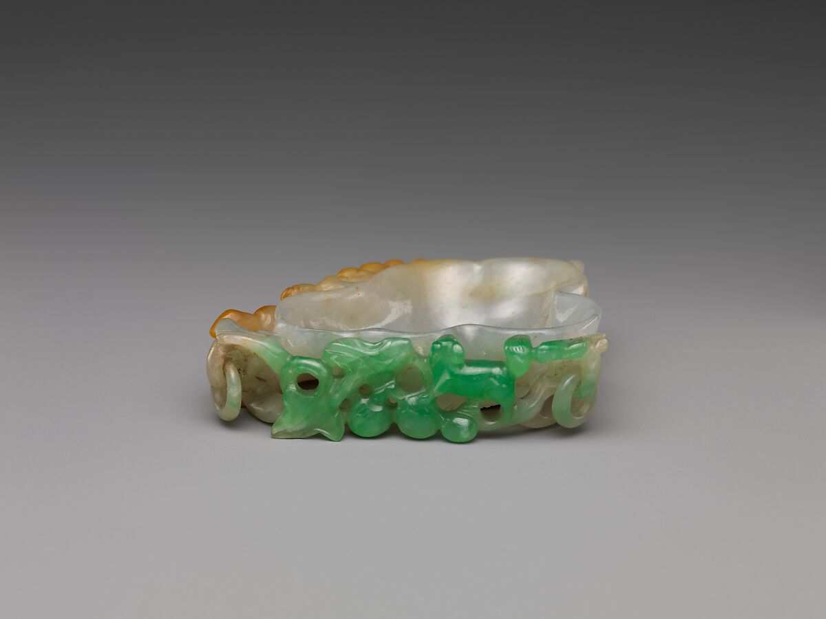 Dish with grapes and squirrels, Jade (jadeite), China