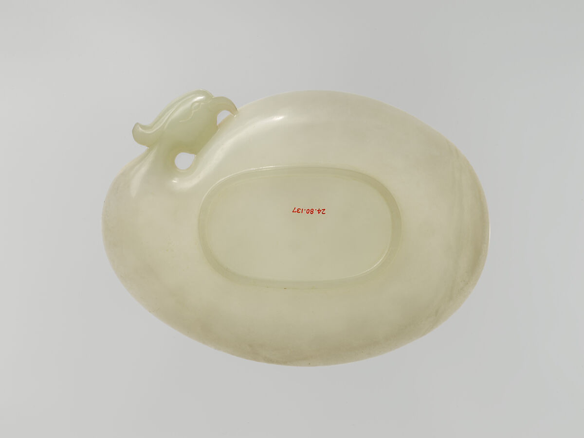 Dish with bird’s head, Nephrite, India