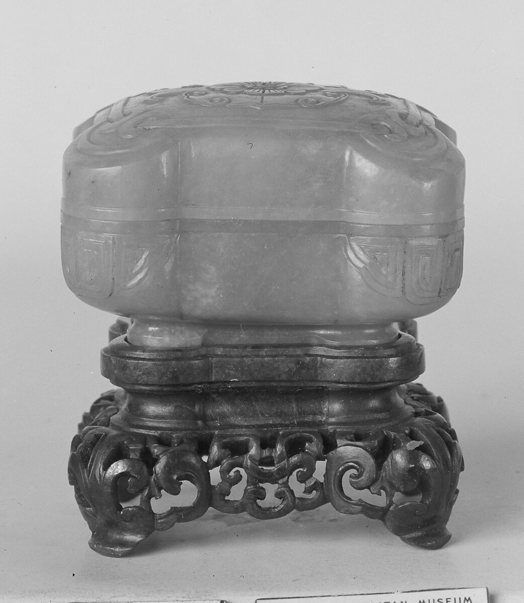 Covered Incense Box, Jade (nephrite), China 