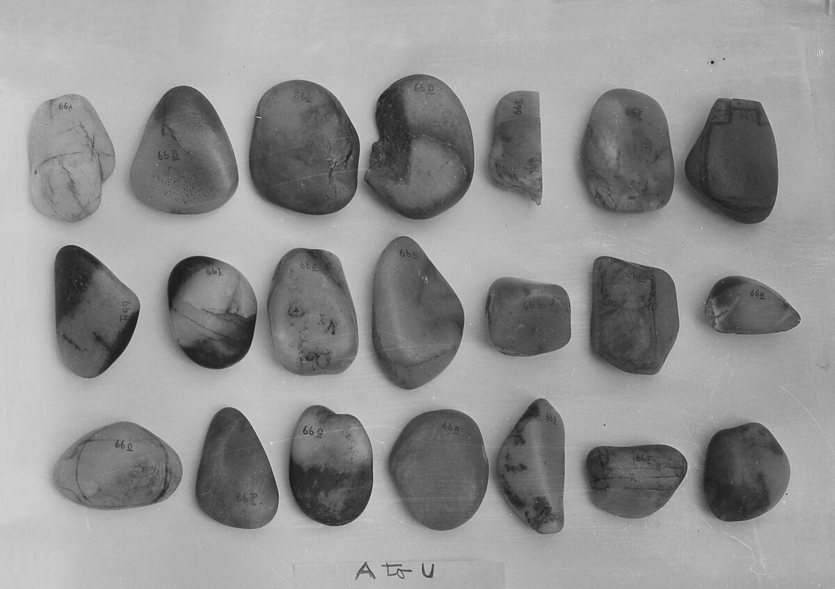 Twenty-One Pebbles, Nephrite, China, Turkestan 