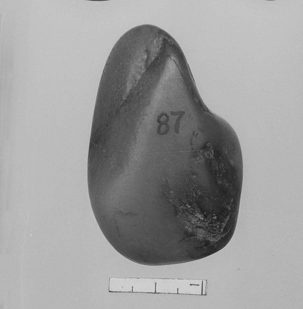 Pebble, Nephrite, China (possibly Turkestan) 