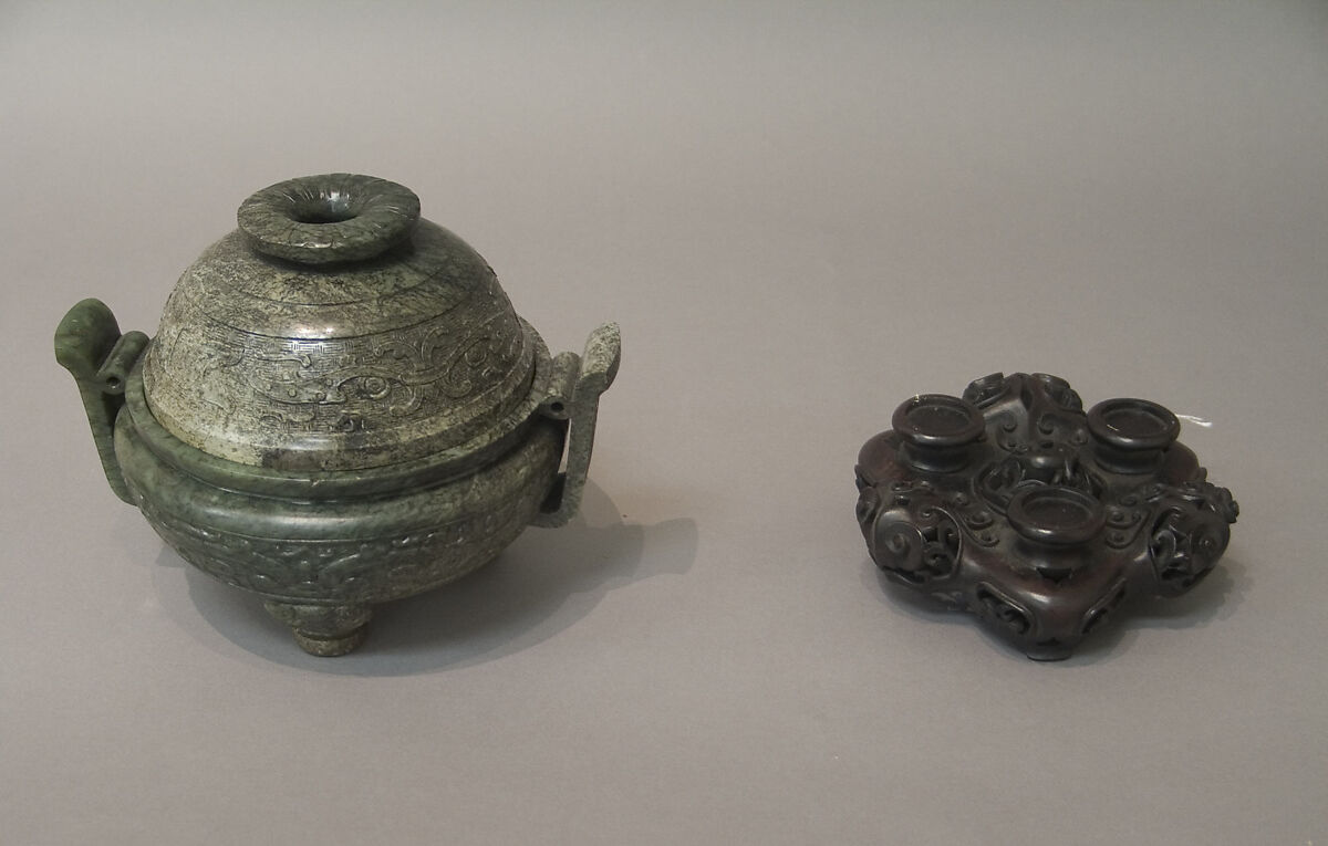 Incense burner with cover, Nephrite, spinach-green with network of black veins, mostly changed to grayish ash tints by calcination, China