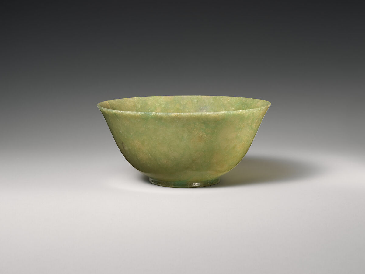 Bowl, Jadeite, yellowish green, China 