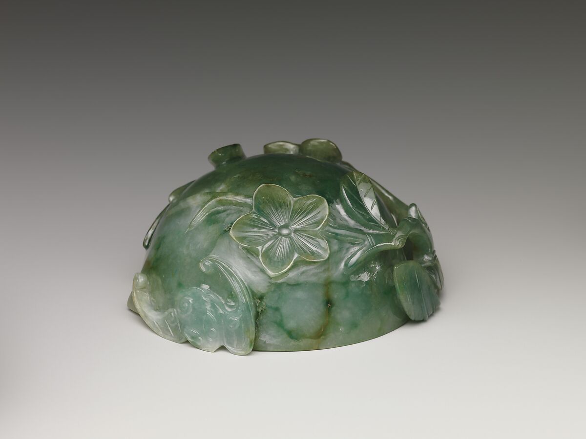 Peach-shaped Cup with Saucer, Jade (jadeite), China