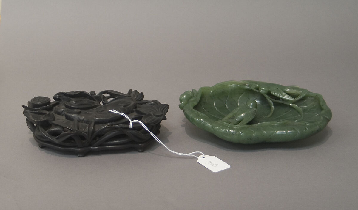 Lotus-Leaf Dish, Nephrite, olive-green, China