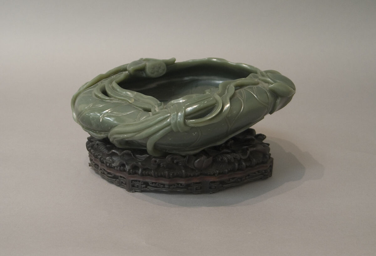 Lotus-Leaf Dish, Nephrite, very dark sage-green, China 