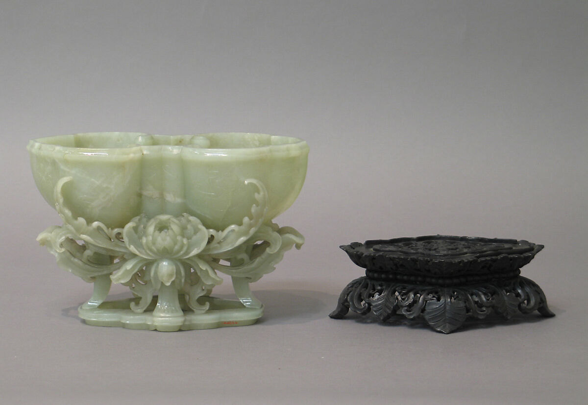 Incense burner, Nephrite, light greenish-grey, China