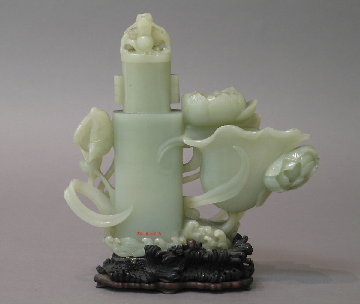 Vase with cover | China | Qing dynasty (1644–1911), Qianlong period ...