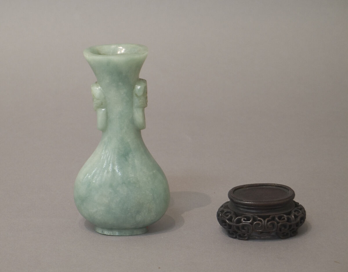 Vase, Jadeite, light grayish-green with blue, China