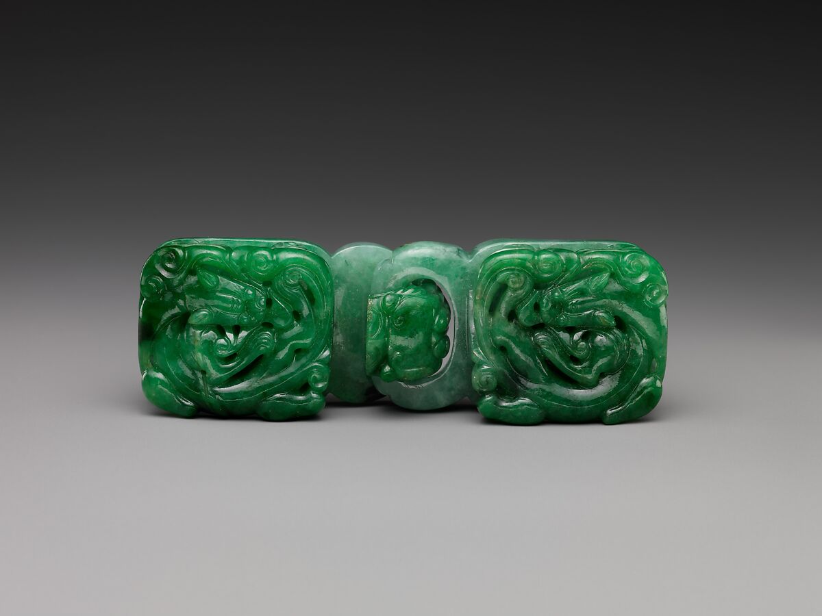Belt buckle with dragons, Jade (jadeite), China 