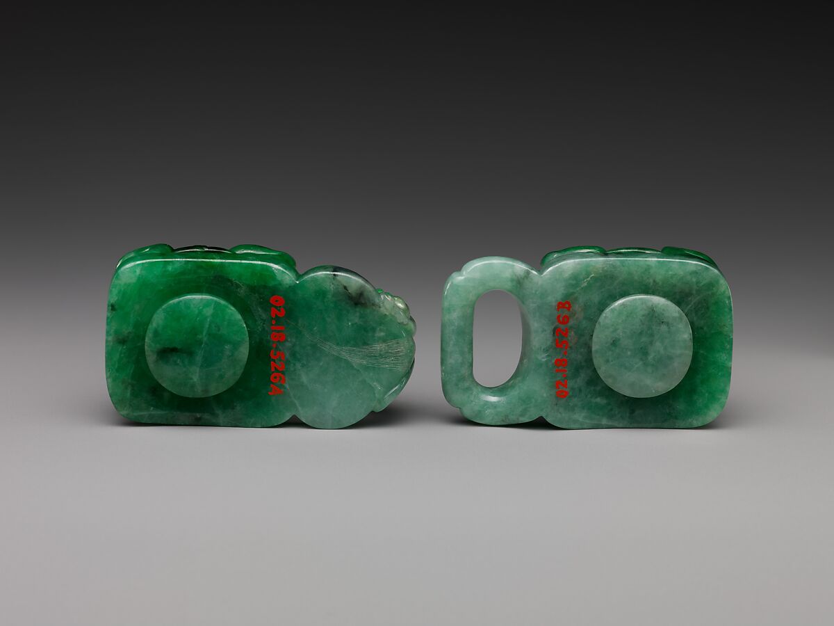 Belt buckle with dragons, Jade (jadeite), China