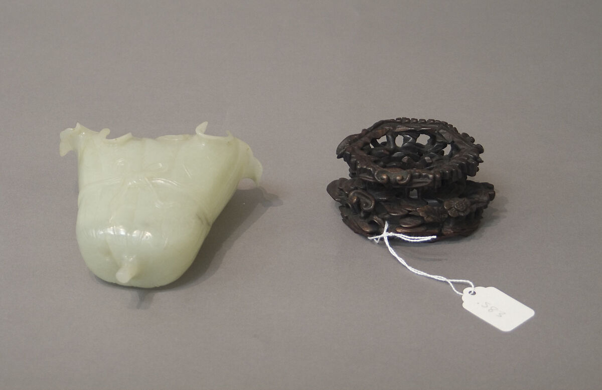 Flower vase, Nephrite, white with very light greenish-gray tint, China