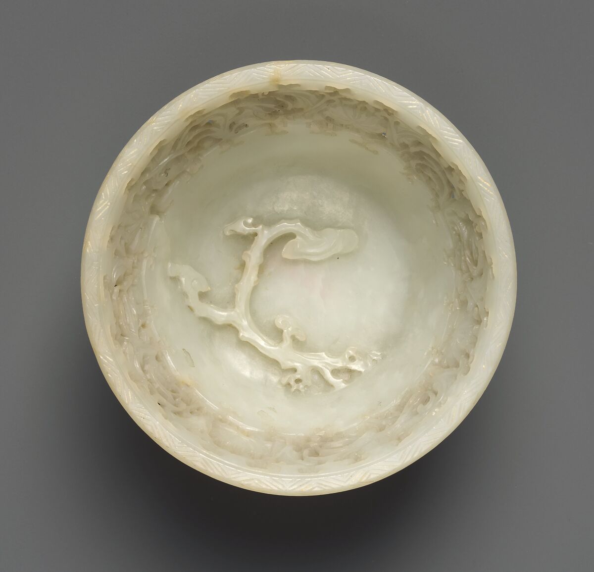 Bowl with cover, Nephrite, white with faint grayish tint, China