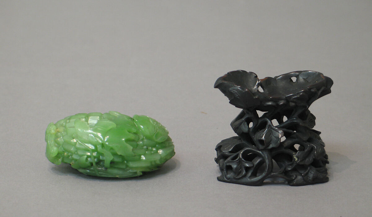 Paperweight in the shape of a bitter melon, Jade (jadeite), China