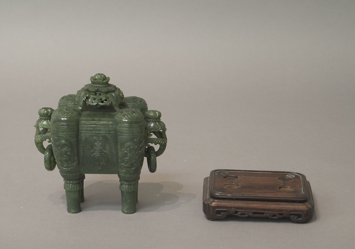 Incense burner with cover, Nephrite, China