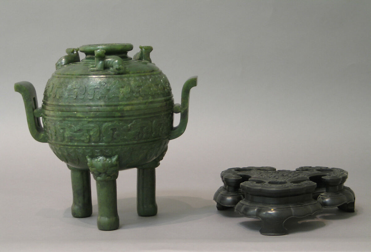 Sacrificial Tripod with Cover, Nephrite, spinach-green, China